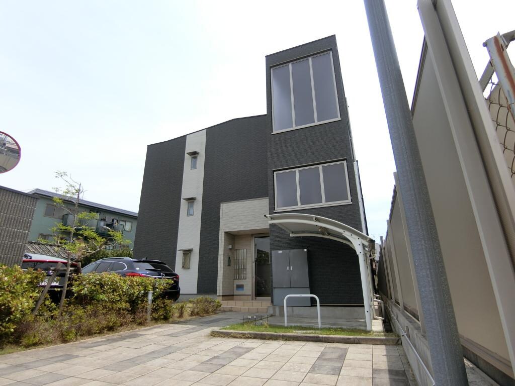 メゾンCoCoの物件外観写真