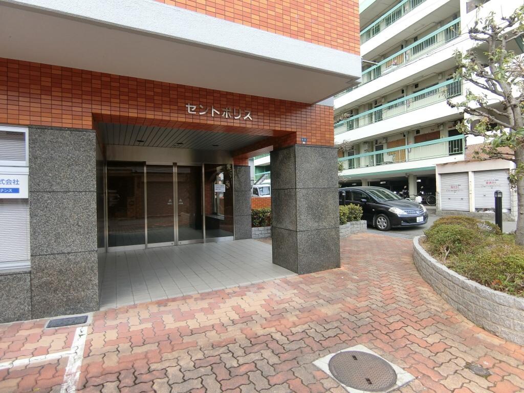 セントポリスの物件外観写真