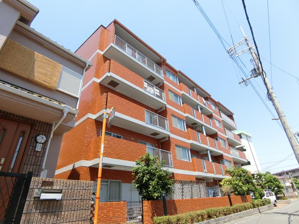 セントポリスの物件外観写真