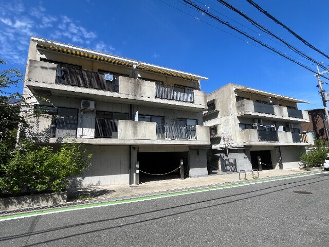 ラジュニール春日丘の物件外観写真