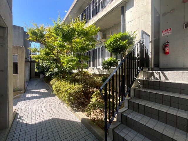 ラジュニール春日丘の物件外観写真