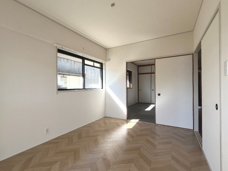 ラジュニール春日丘の物件内観写真