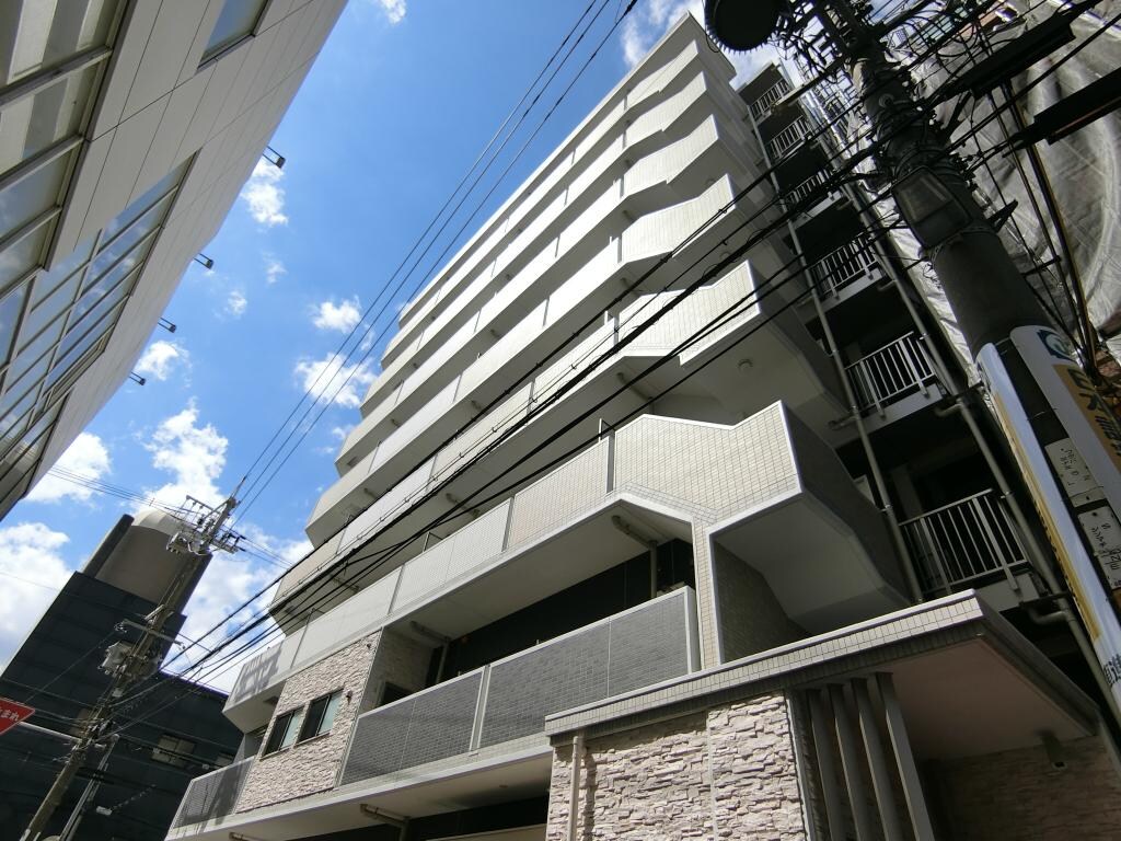 クリント ブライアントの物件外観写真