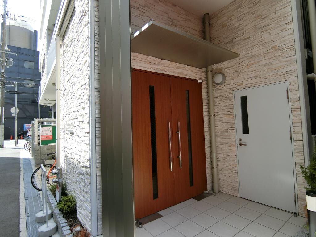 クリント ブライアントの物件外観写真