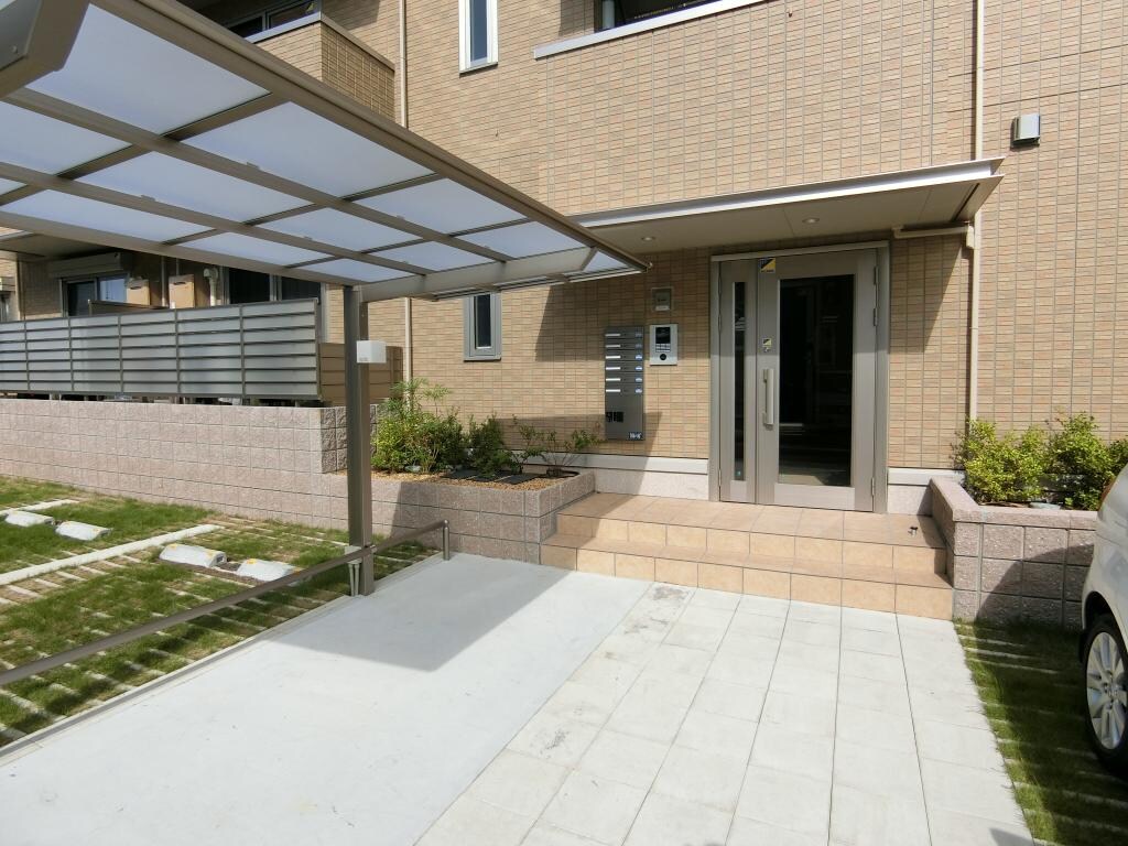 ソフィアコート鳥飼　Ａ棟の物件外観写真