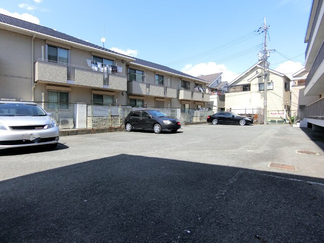 エルムマンションの物件外観写真