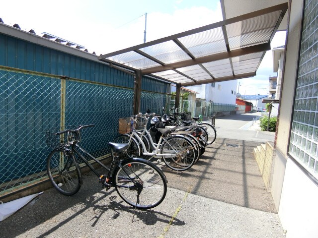 エルムマンションの物件外観写真