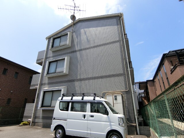 エスポアール前川の物件外観写真