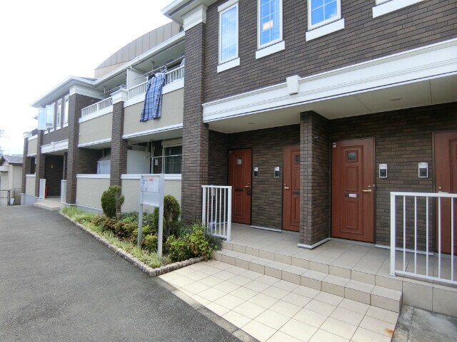 ブルックサイド摂津の物件外観写真