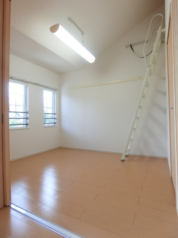 ブルックサイド摂津の物件内観写真