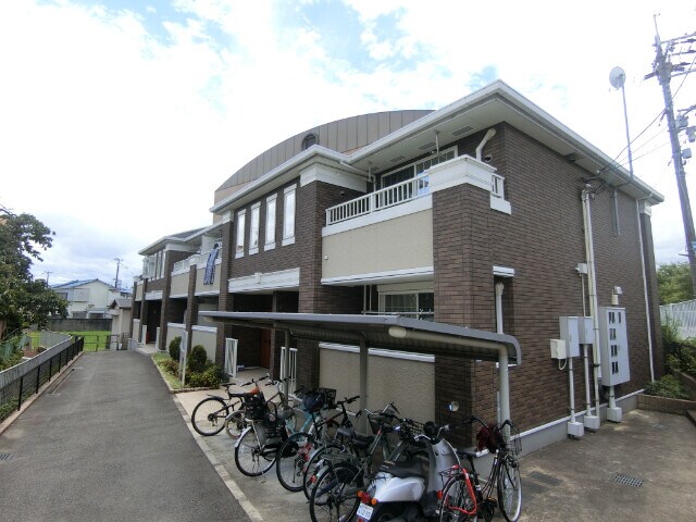 ブルックサイド摂津の物件外観写真