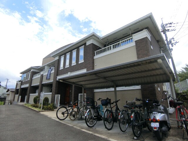 ブルックサイド摂津の物件外観写真