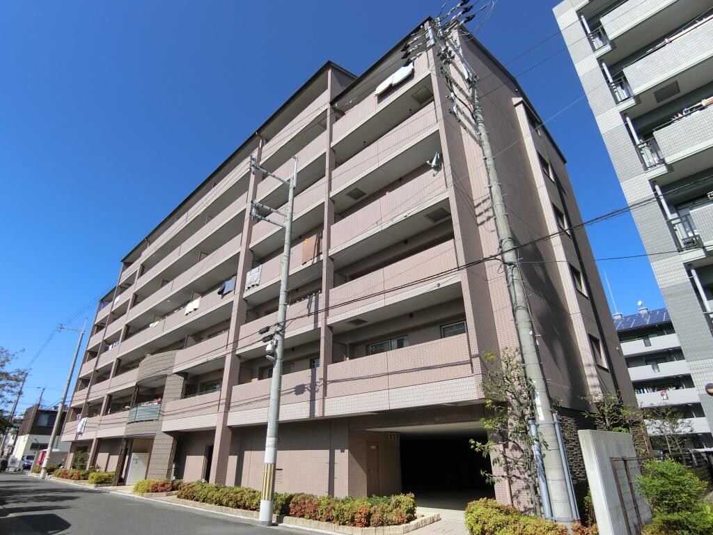 ロイヤルアネックスの物件外観写真