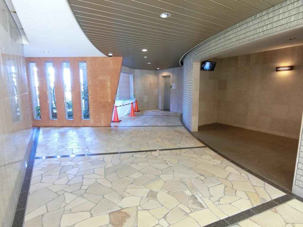 ロイヤルアネックスの物件外観写真