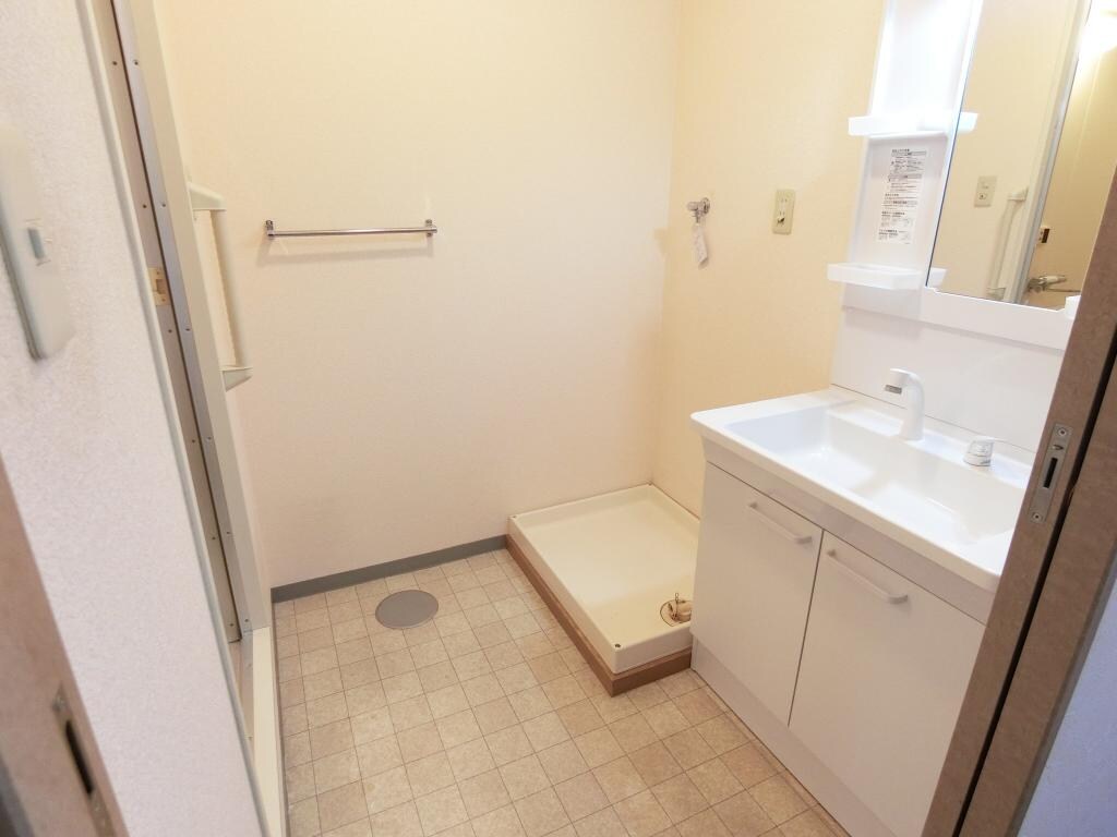 ロイヤルアネックスの物件内観写真