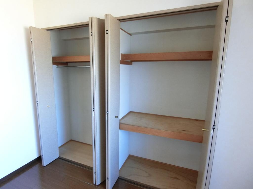 ロイヤルアネックスの物件内観写真