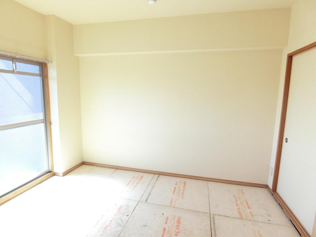 ロイヤルアネックスの物件内観写真