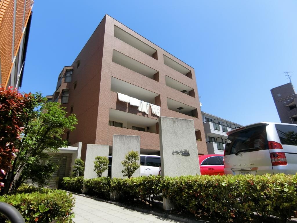 アンソレイエの物件外観写真