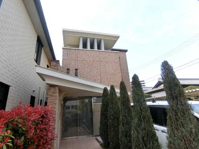 ラ・ボンボニエールの物件外観写真