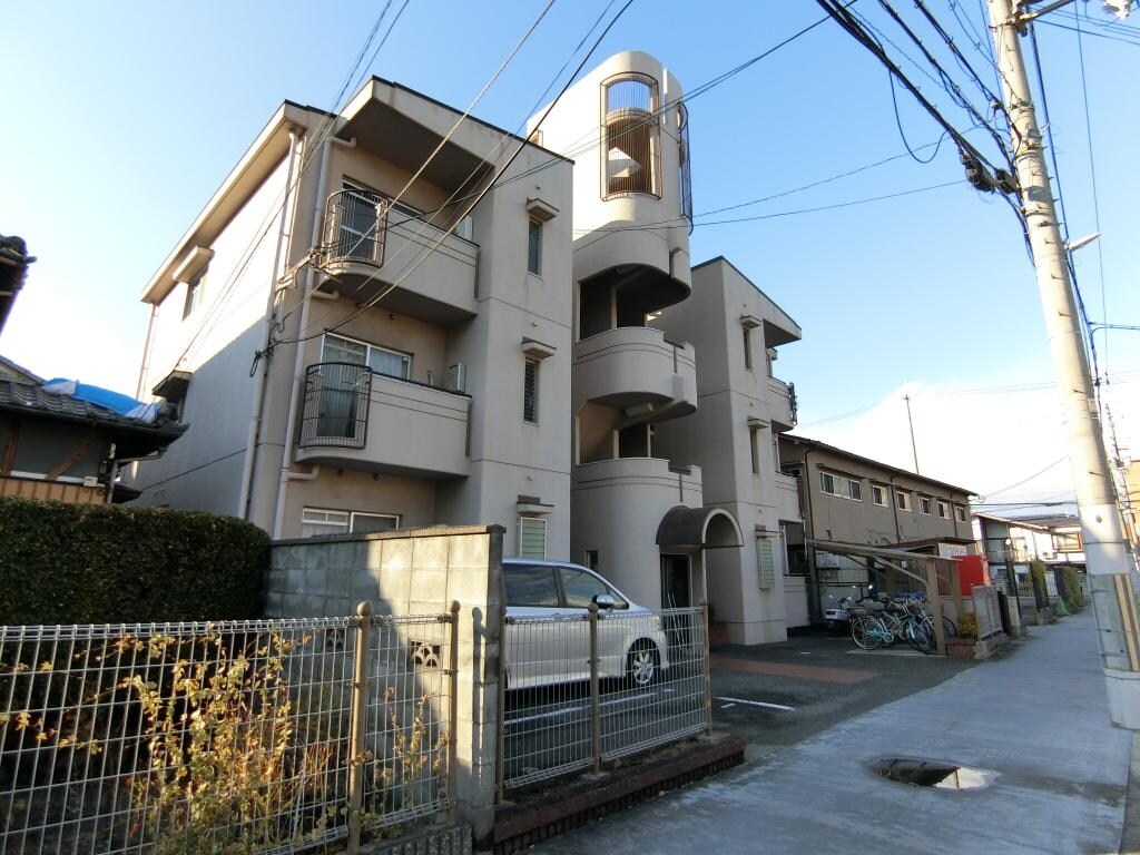 ドムールアヤメの物件外観写真