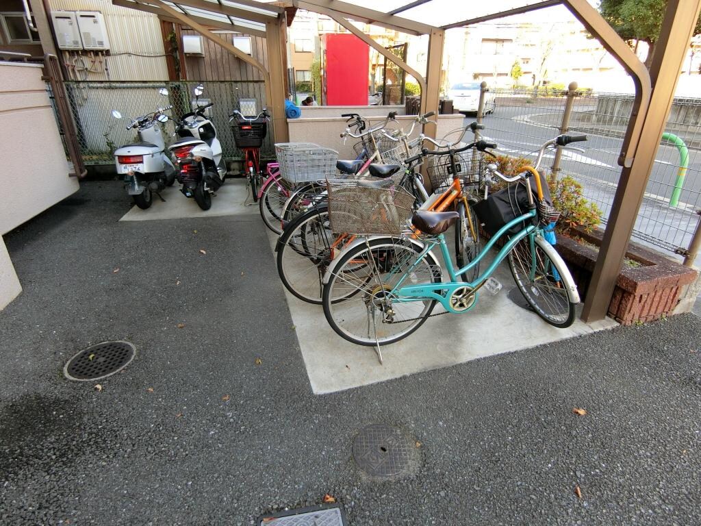 ドムールアヤメの物件外観写真