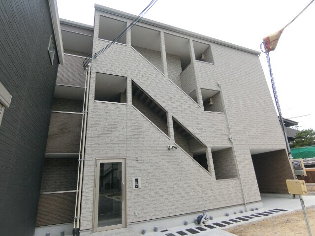 クレアトゥール岸辺1の物件外観写真