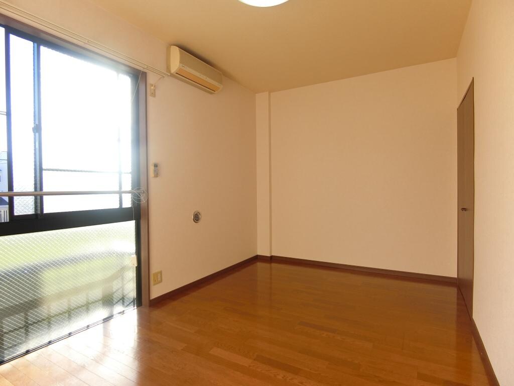 アンプルール茨木の物件内観写真