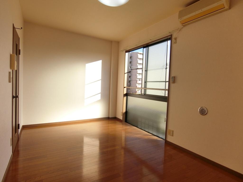 アンプルール茨木の物件内観写真