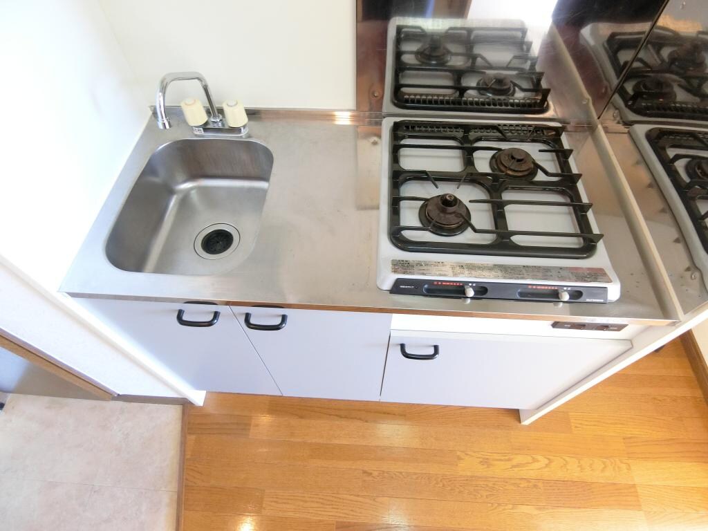 アンプルール茨木の物件内観写真