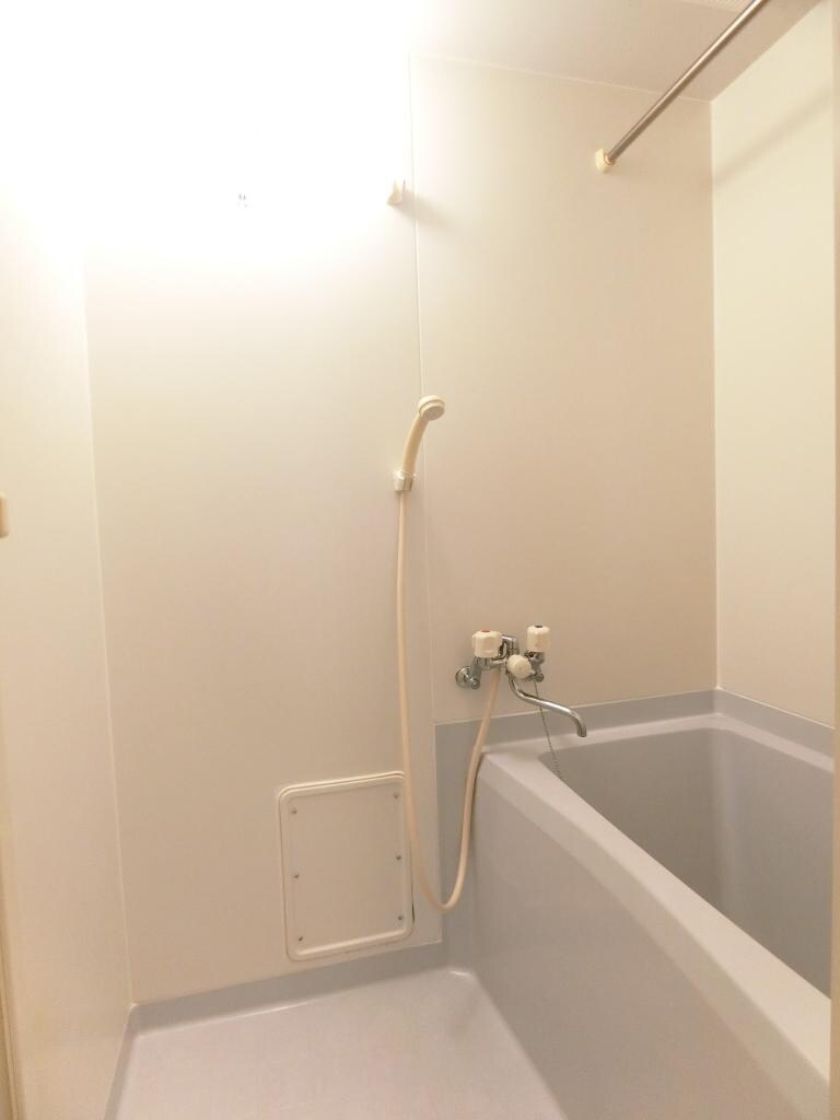 アンプルール茨木の物件内観写真