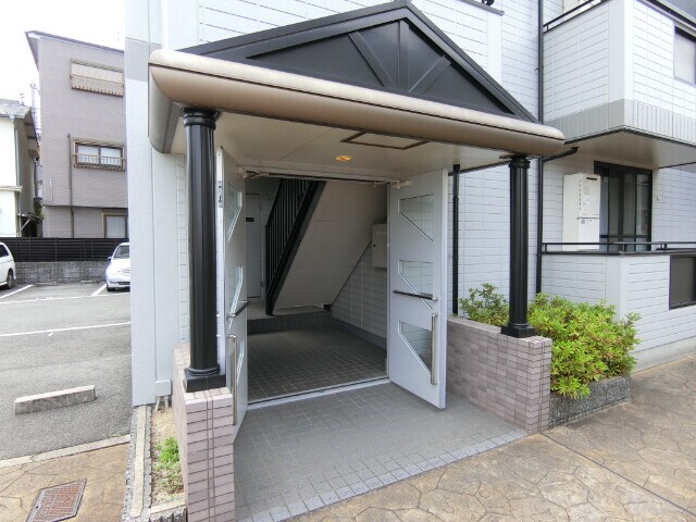 プチ・ロワイヤルの物件外観写真