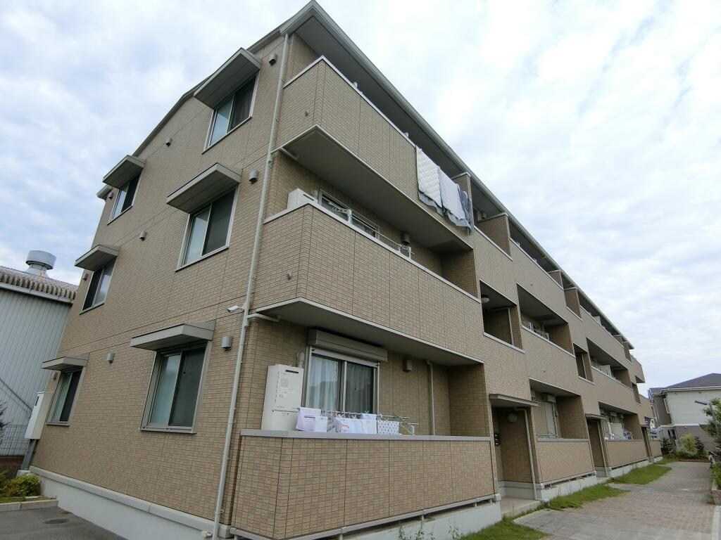 アーバンヒルズの物件外観写真