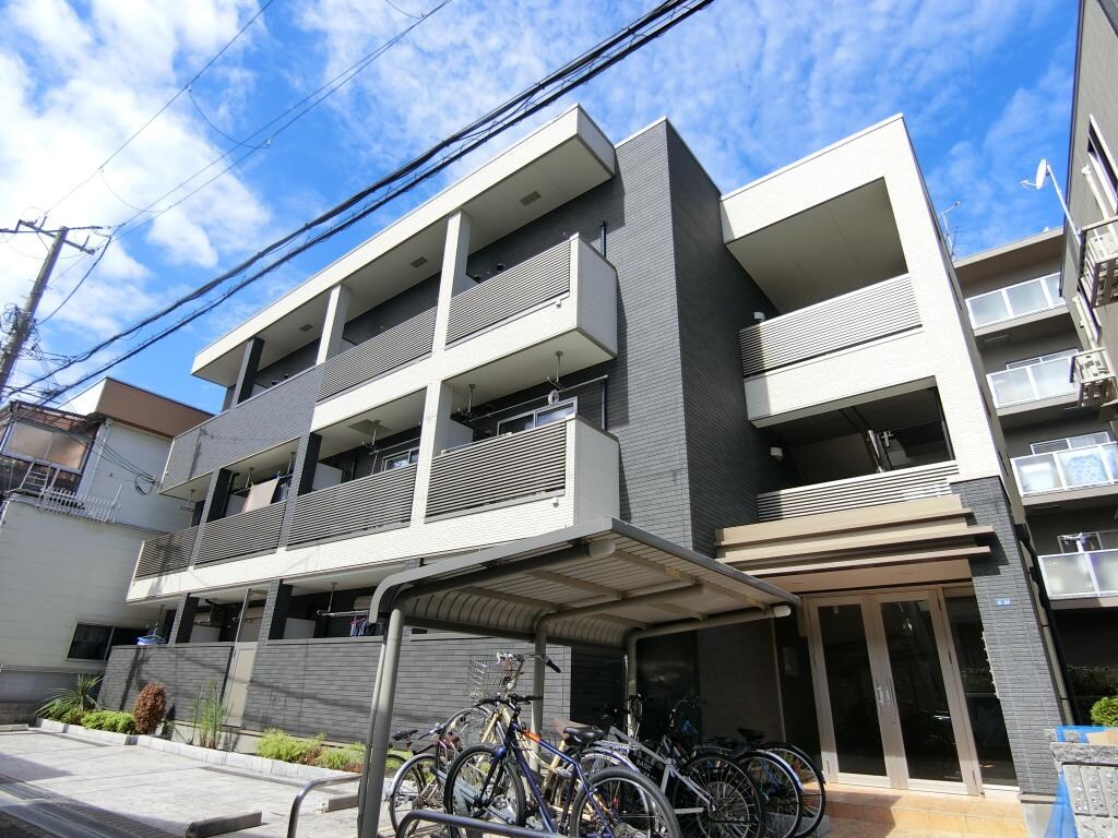 プリマヴェーラの物件外観写真