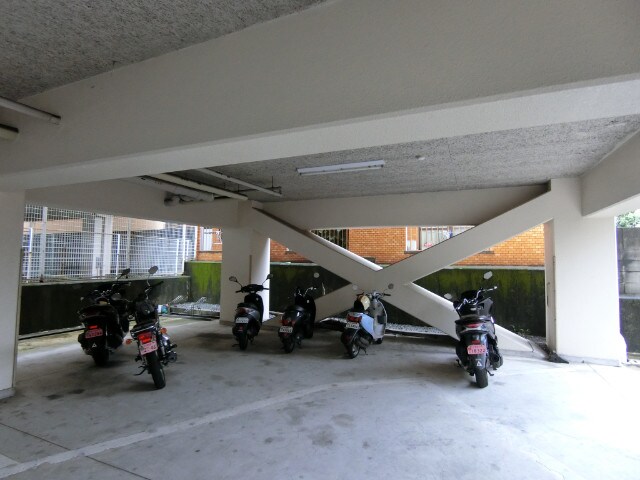 摂津富田駅 徒歩5分 5階の物件外観写真