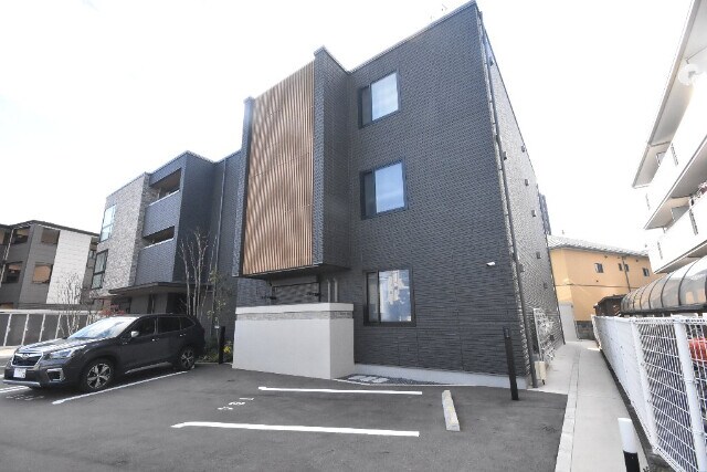 グランエス長束の物件外観写真