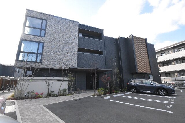 グランエス長束の物件外観写真