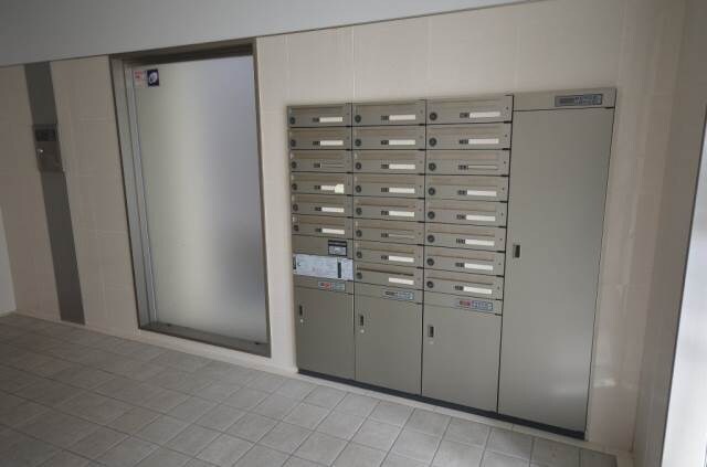 白島九軒町ハイツの物件外観写真