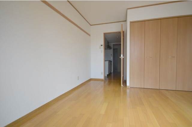 白島九軒町ハイツの物件内観写真