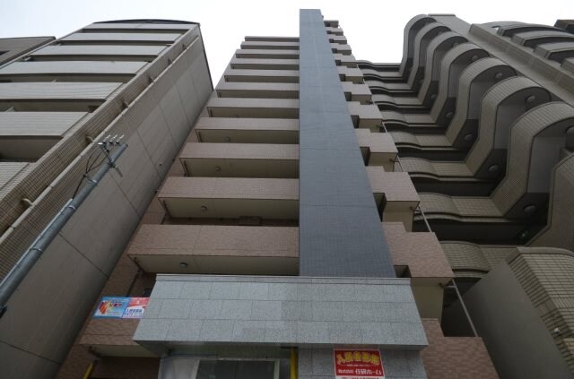 ノーブル縮景園の物件外観写真