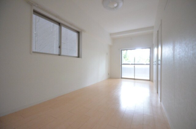 ノーブル縮景園の物件内観写真