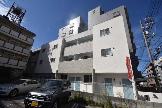 RAFFLESの物件外観写真