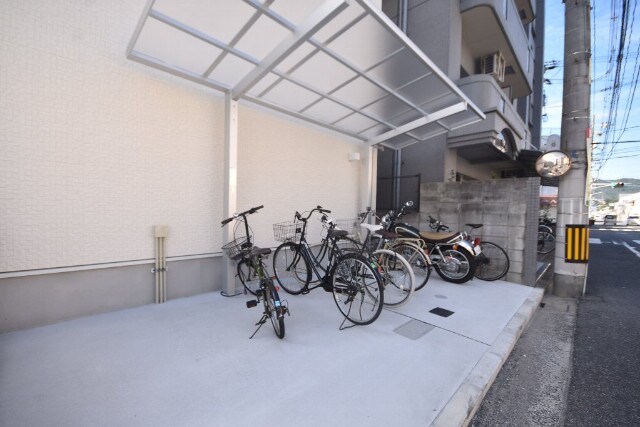 RAFFLESの物件外観写真