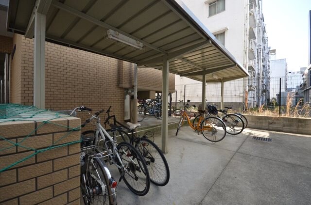 第17友建ビルの物件外観写真