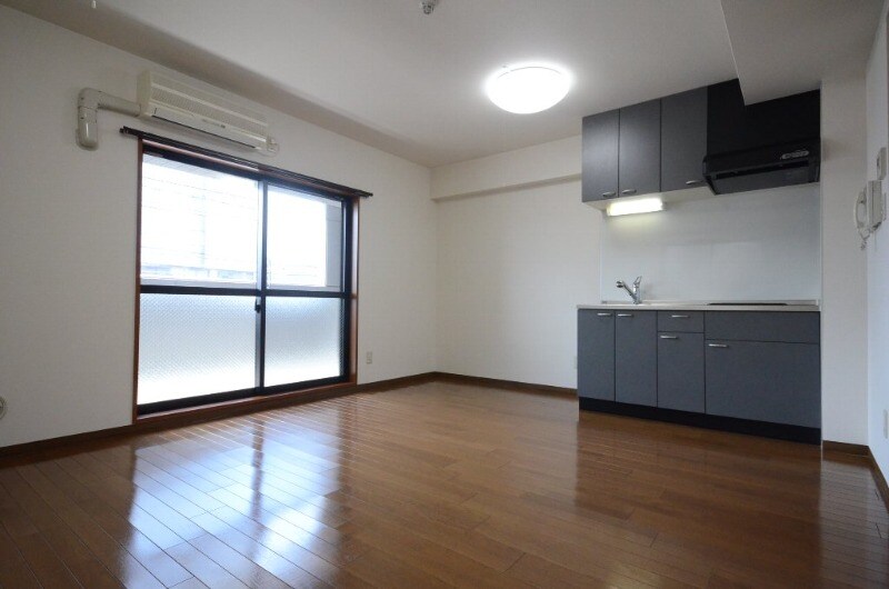 コンフォール空港通りの物件内観写真