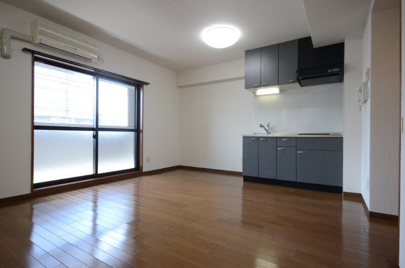 コンフォール空港通りの物件内観写真