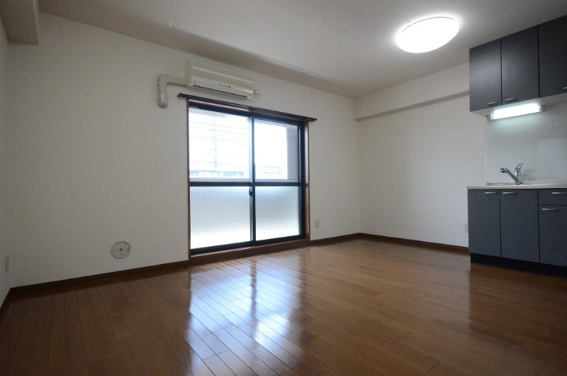 コンフォール空港通りの物件内観写真