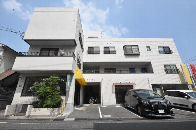 杉本ビルの物件外観写真