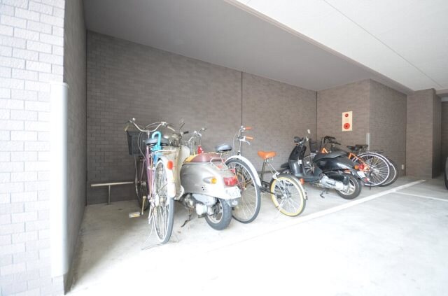 ロアール段原の物件外観写真