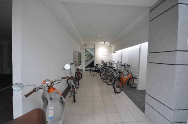 ウエスト・サイド・アヴェニューの物件外観写真