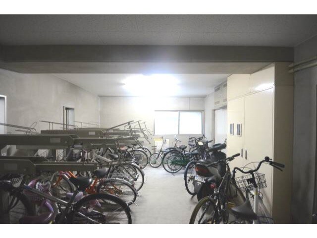 グランドポレストーネ鶴見の物件外観写真